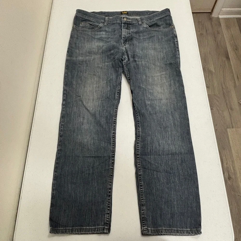 Lee Regular Fit Mens Jeans Medium Wash Straight Leg Denim Blue 37x30 Distressed
